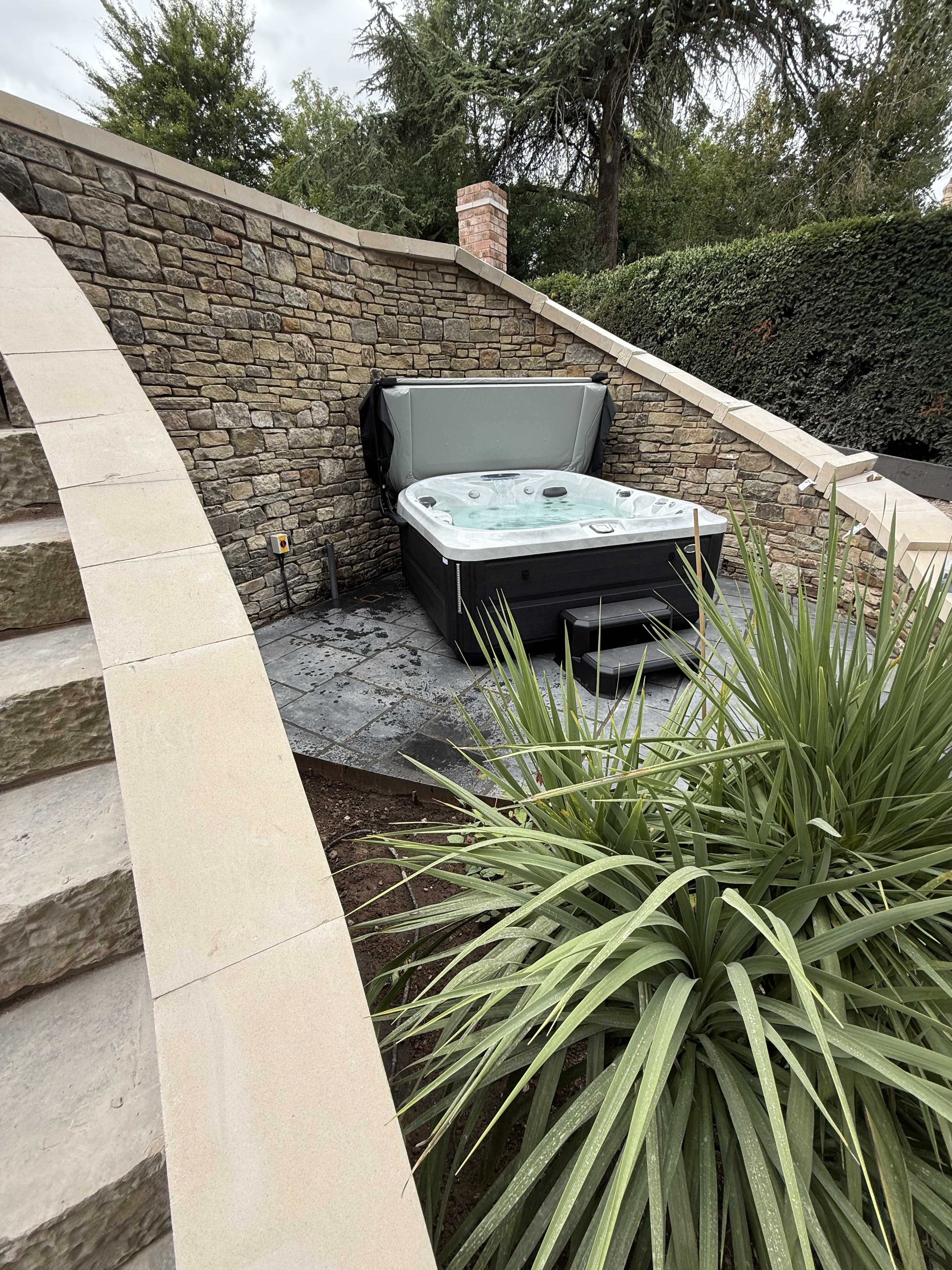 Jacuzzi J475